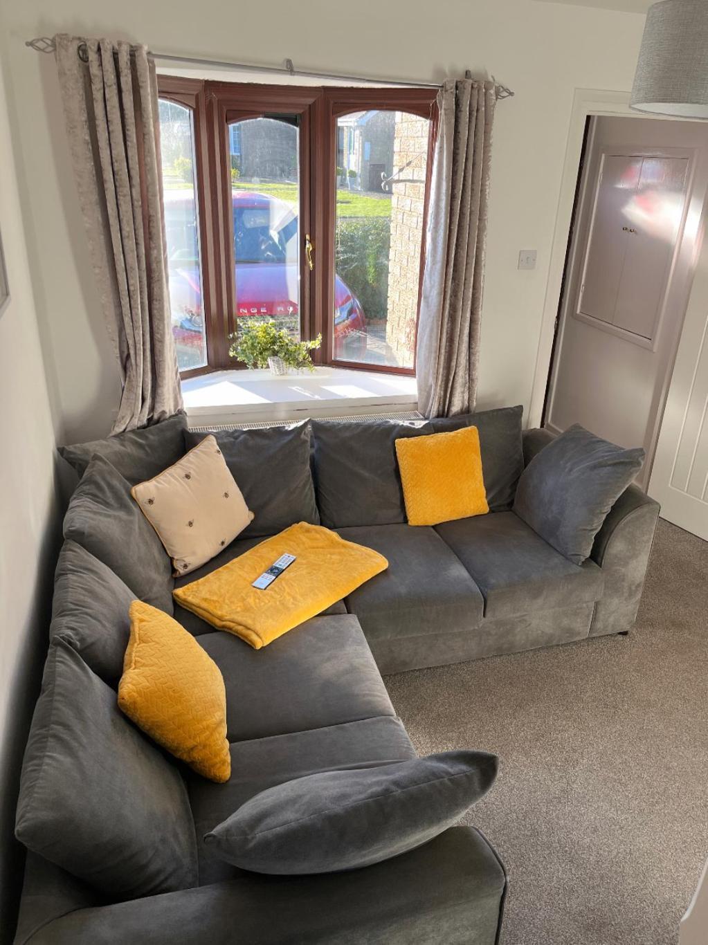 Newly Refurbished Beautiful Location 1 Bedroom Residential House แครมลิงตัน ภายนอก รูปภาพ