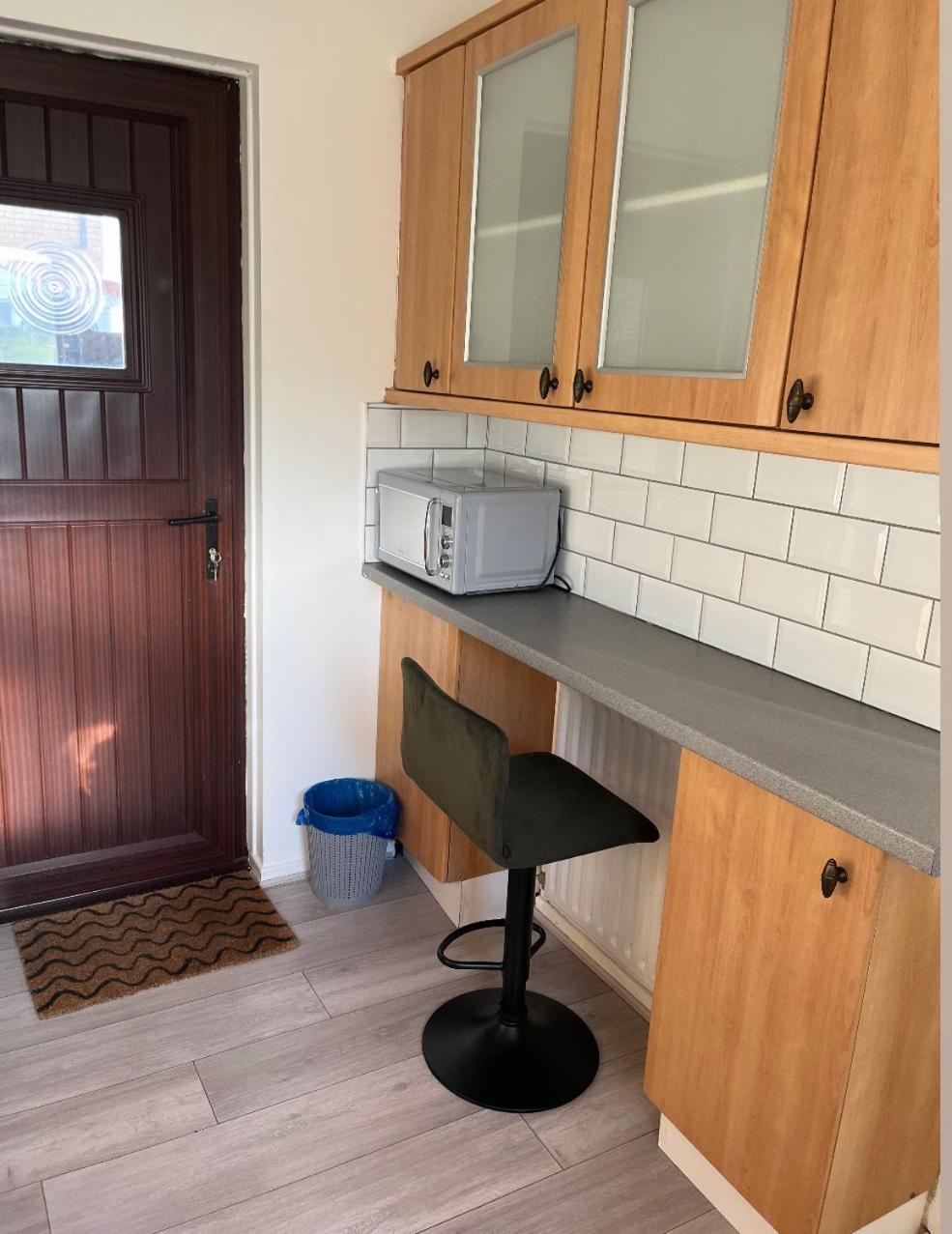 Newly Refurbished Beautiful Location 1 Bedroom Residential House แครมลิงตัน ภายนอก รูปภาพ
